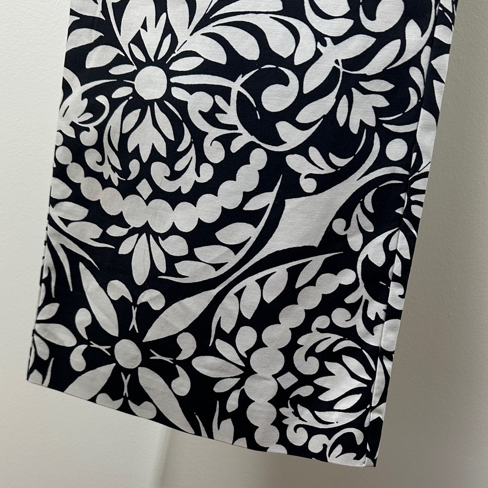 Maeve by Anthropologie Olive Cropped Flare Pants Black and White Pattern - Picture 5 of 9